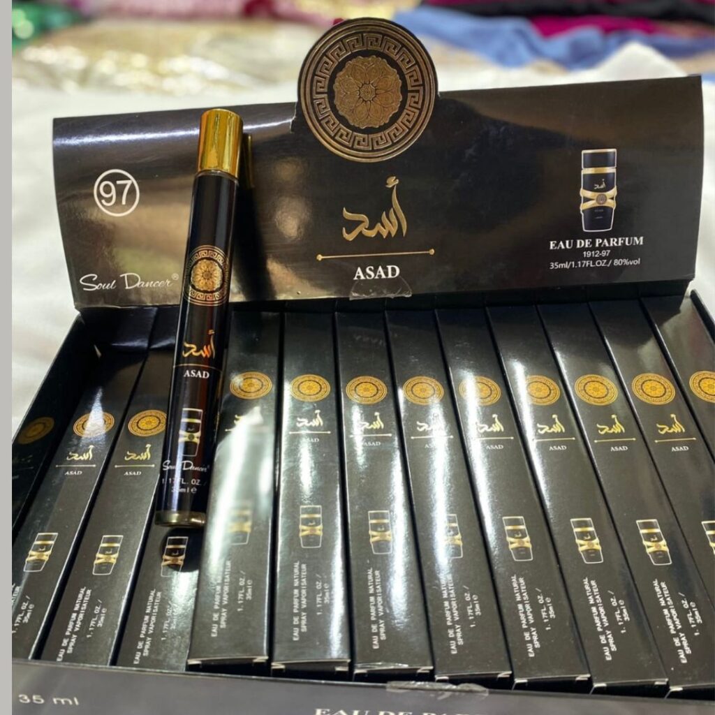 Mini perfumes spray imitacion  asad (copia)